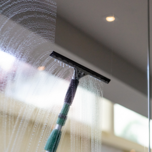 How to Clean Windows Correctly: Common Mistakes to Avoid