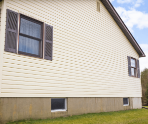 How to Clean White Vinyl Siding