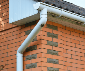 How to Effectively Clean 30-Foot High Gutters