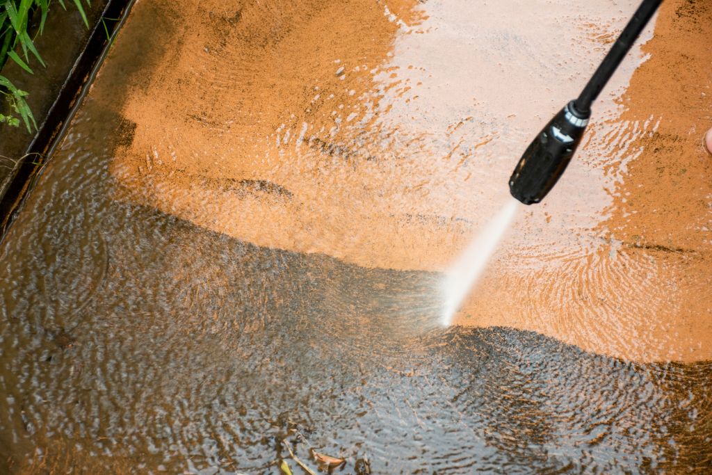 Pressure Washing in Miami: Preventing Long-Term Exterior Damage